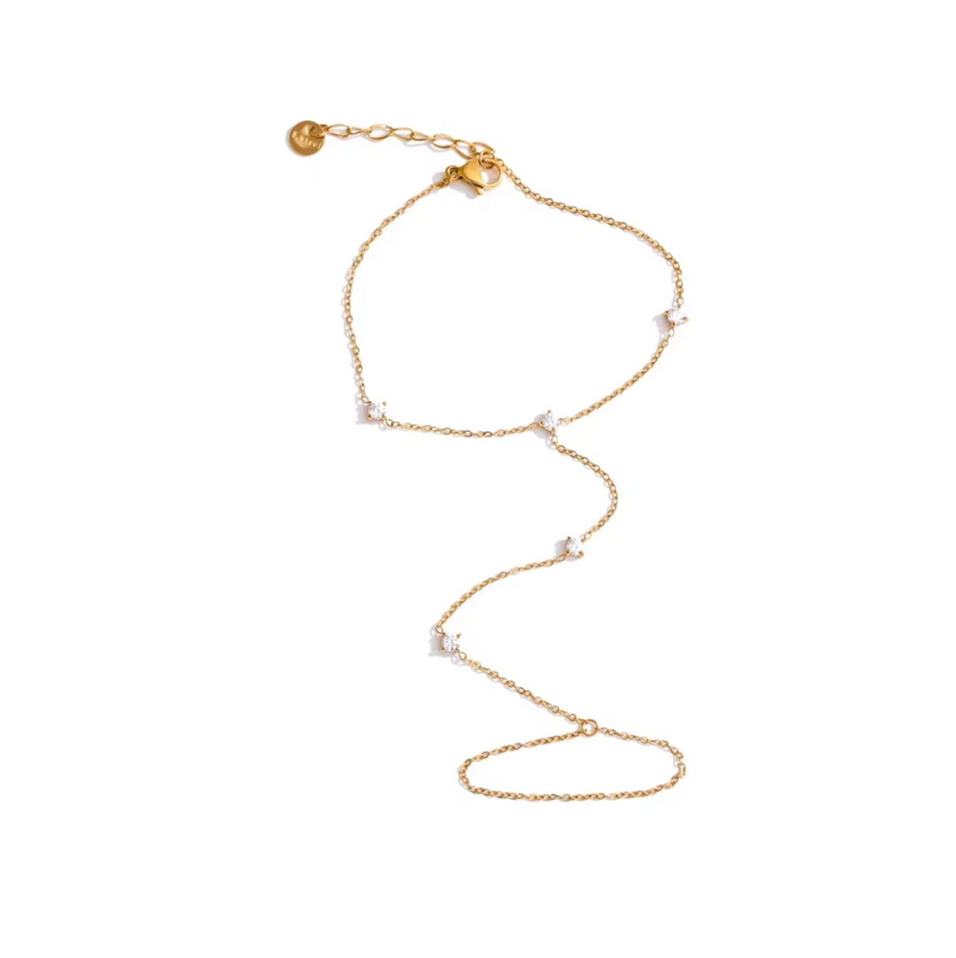 Mila Hand Chain Gold