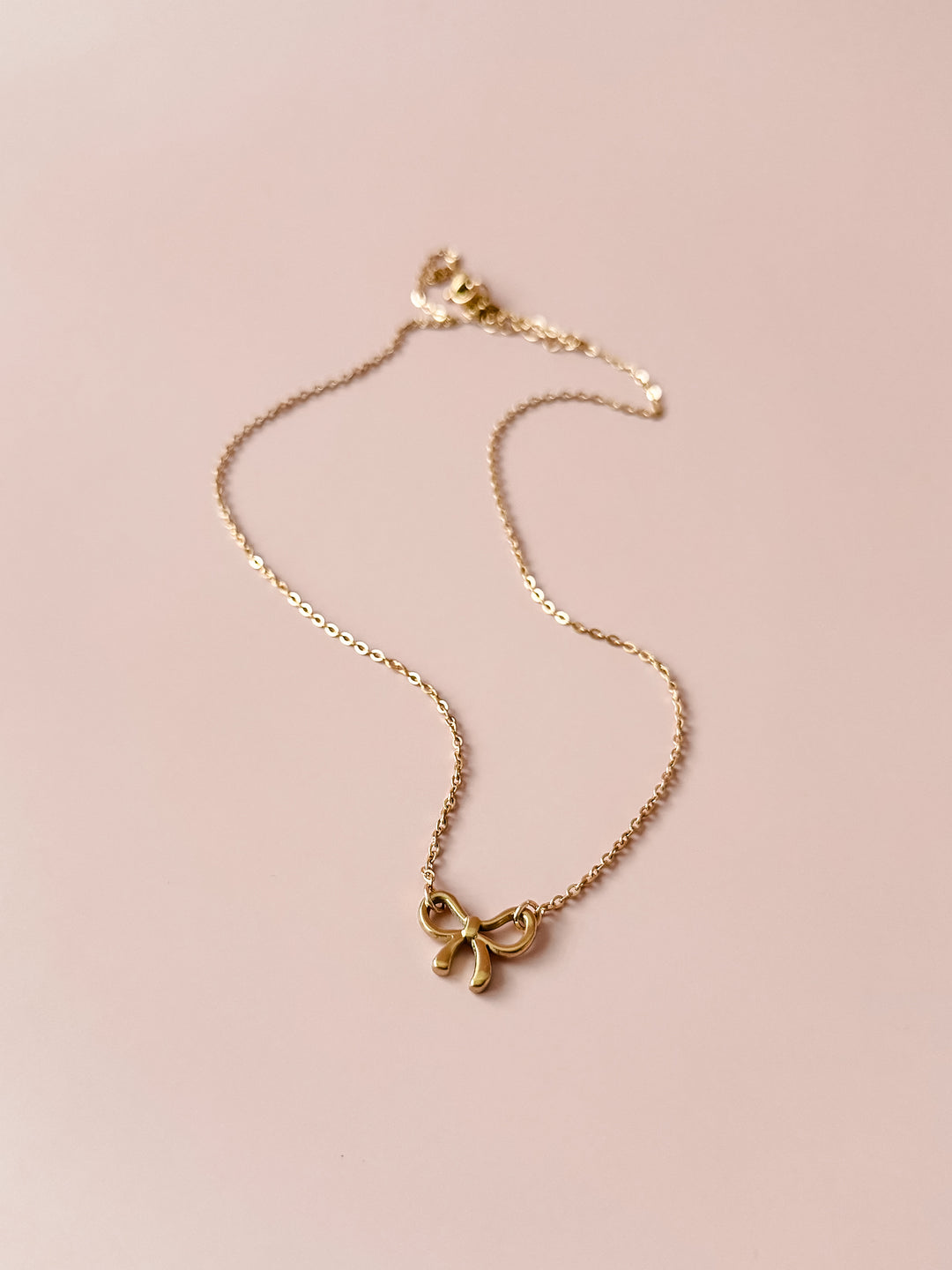 Bow Necklace