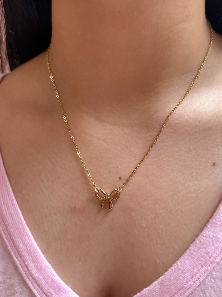 Bow Necklace